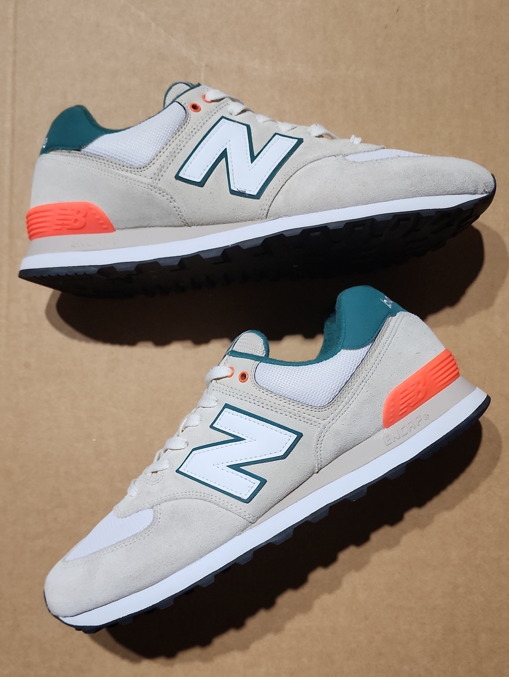 New Balance 574 Menβs Sz 11.5 Beige Suede & White Mesh Sneakers